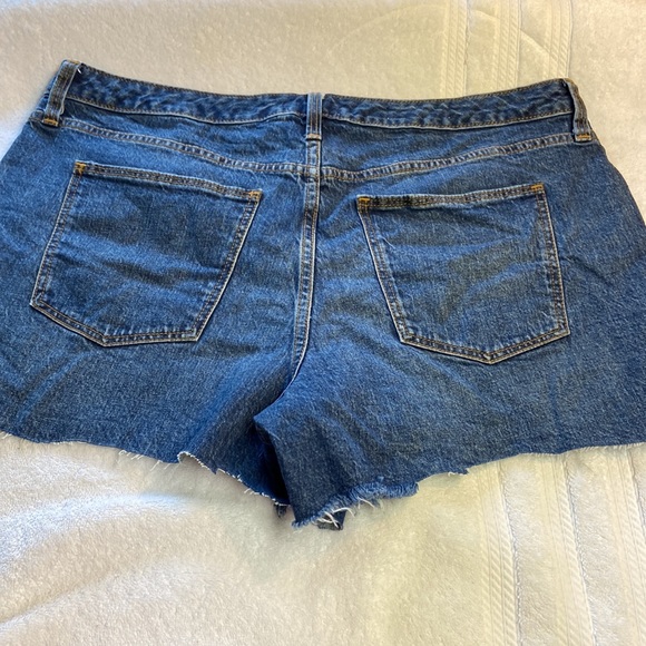 Universal Thread Denim Shorts - Picture 3 of 8